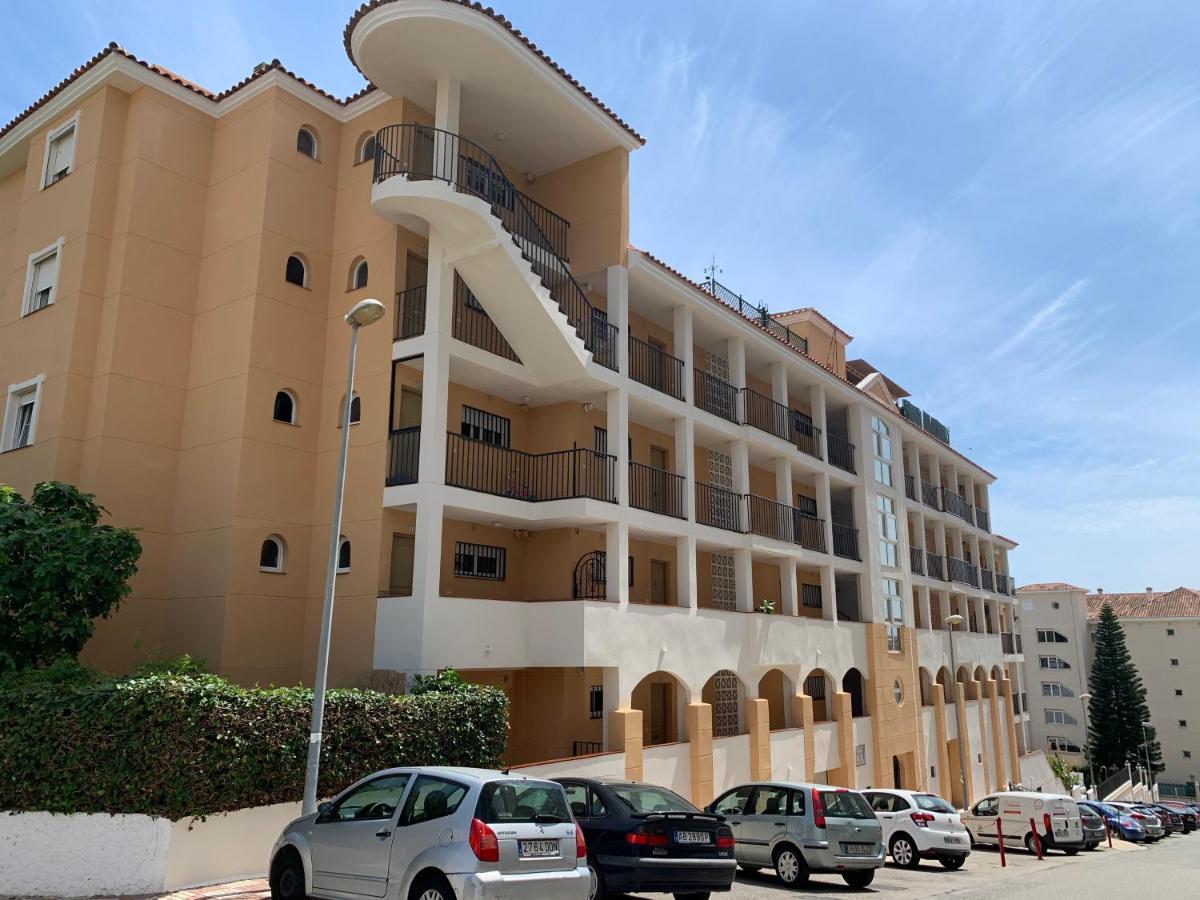 Tulipanes Benalmadena - Parking Privado Apartment ภายนอก รูปภาพ