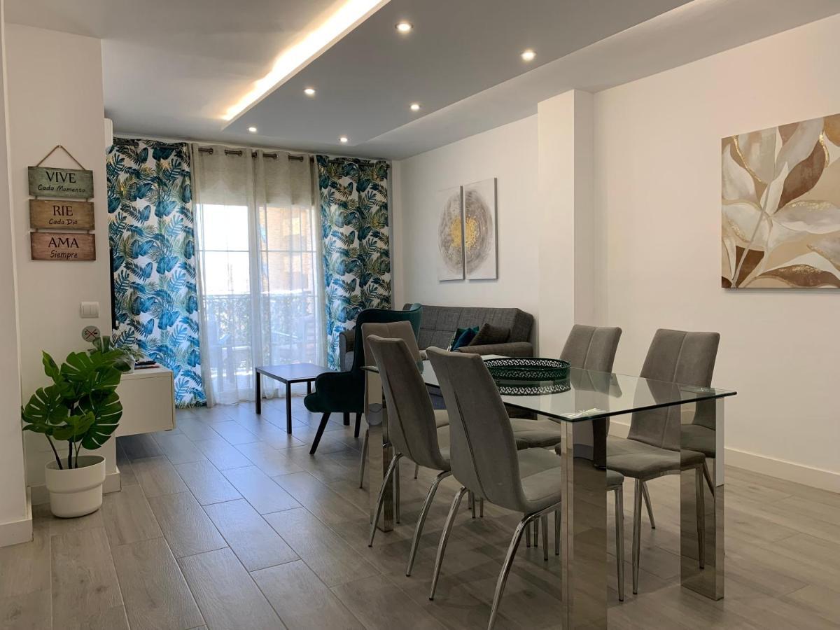 Tulipanes Benalmadena - Parking Privado Apartment ภายนอก รูปภาพ