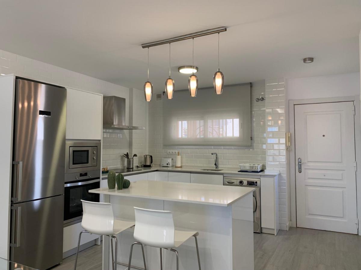 Tulipanes Benalmadena - Parking Privado Apartment ภายนอก รูปภาพ