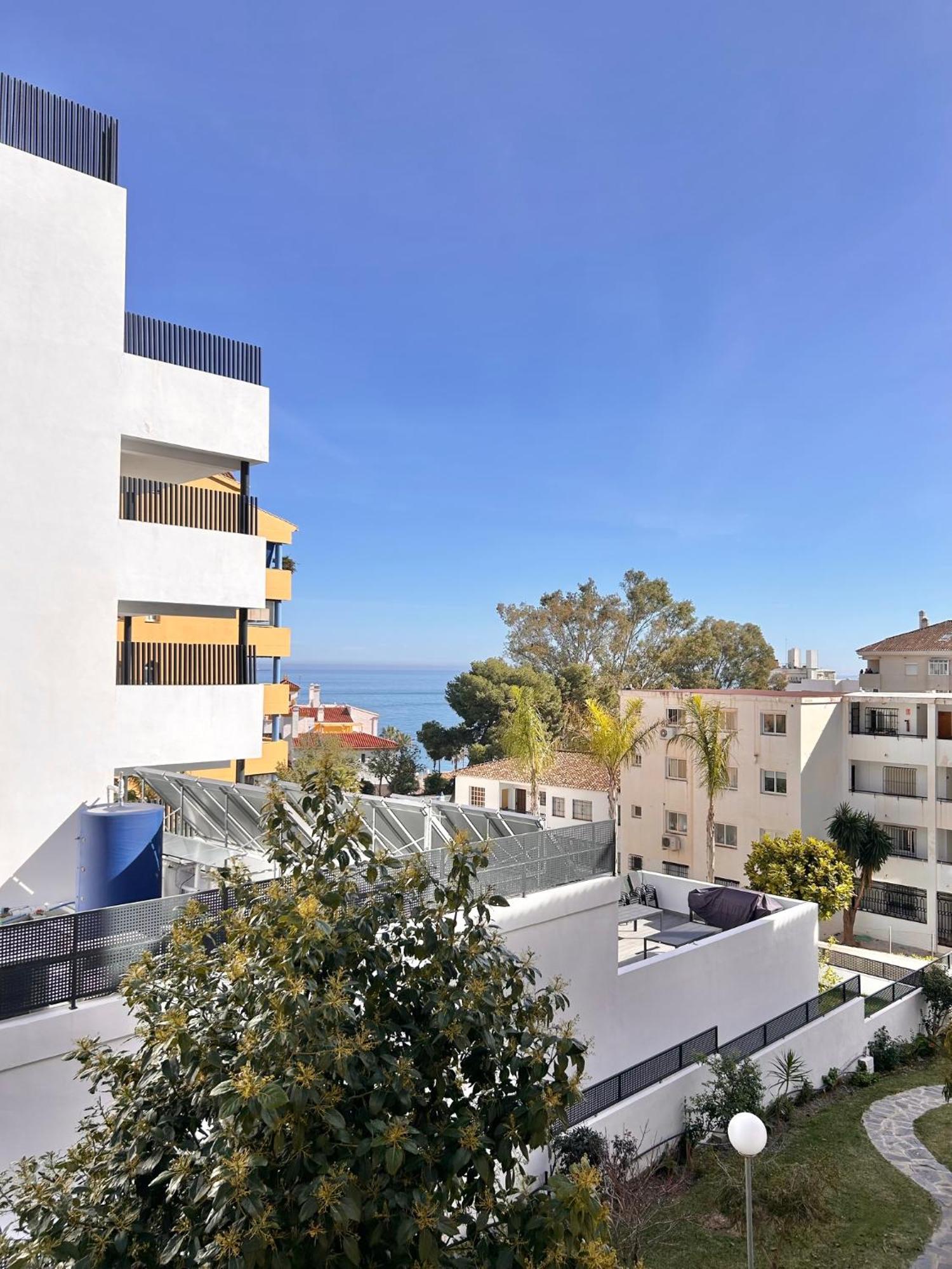 Tulipanes Benalmadena - Parking Privado Apartment ภายนอก รูปภาพ